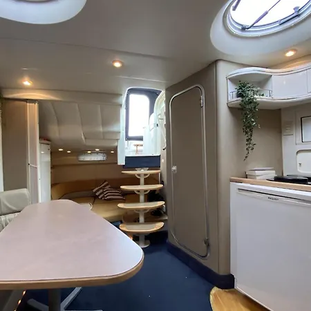 Ferienhaus Boot Singa *